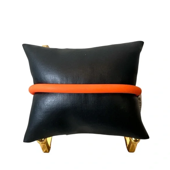 MARC by MARC JACOBS TUBULAR SILICONE CHARM BRACELET (NWT) - Picture 3 of 4